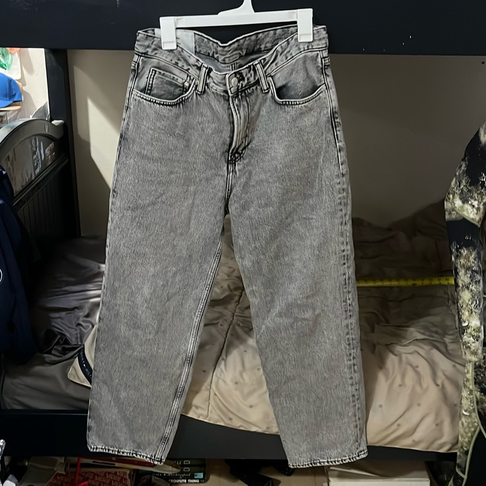 H&M Loose Fitting Jeans Denim Gray 31/30